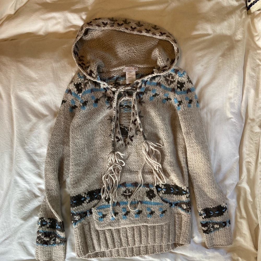 LaRok hooded sweater